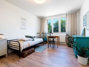 Prodej bytu 2+1, Jílové u Prahy, Sídliště Lado, 58 m2