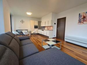 Pronájem bytu 2+kk, Praha - Nusle, K sídlišti, 72 m2