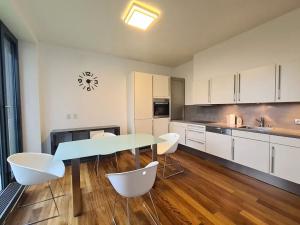 Pronájem bytu 2+kk, Praha - Nusle, K sídlišti, 72 m2