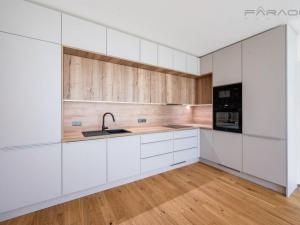 Pronájem bytu 3+kk, Praha - Smíchov, Podbělohorská, 170 m2