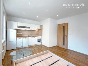 Pronájem bytu 1+kk, Praha - Letňany, Místecká, 25 m2