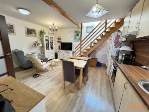 Pronájem bytu 2+kk, Velké Přílepy, Kladenská, 44 m2