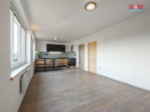 Prodej bytu 4+kk, Jankov, Blanická, 74 m2