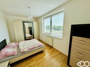 Pronájem bytu 2+kk, Praha, U Hostavického potoka, 49 m2