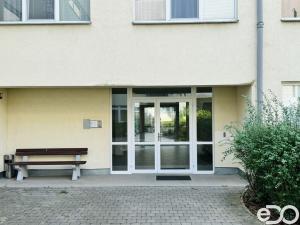 Pronájem bytu 2+kk, Praha, U Hostavického potoka, 49 m2