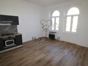 Pronájem bytu 2+kk, České Budějovice - České Budějovice 3, Resslova, 45 m2