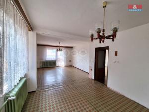 Prodej obchodního prostoru, Píšť, 180 m2