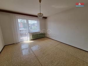 Prodej obchodního prostoru, Píšť, 180 m2
