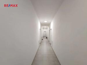 Prodej bytu 1+kk, Milovice, Slepá, 32 m2