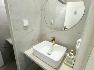 Pronájem obchodního prostoru, Ostrava, Přívozská, 26 m2