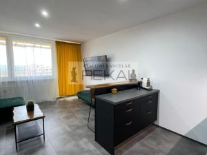 Pronájem bytu 2+kk, Praha - Hlubočepy, Voskovcova, 52 m2