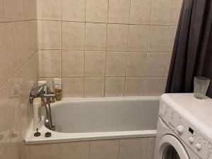 Pronájem bytu 2+kk, Praha - Košíře, Vrchlického, 49 m2