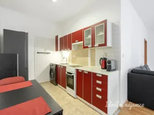Pronájem bytu 1+kk, Praha - Horní Počernice, Běchorská, 48 m2