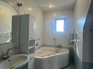 Prodej bytu 4+kk, Kryry, Hlavní, 100 m2