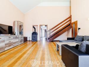 Prodej rodinného domu, Hevlín, 160 m2