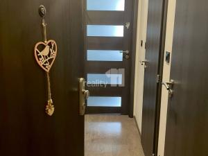 Pronájem bytu 1+kk, Praha - Malešice, Počernická, 24 m2