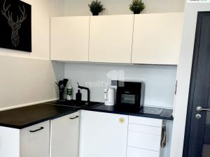 Pronájem bytu 1+kk, Praha - Malešice, Počernická, 24 m2