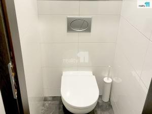 Pronájem bytu 1+kk, Praha - Malešice, Počernická, 24 m2