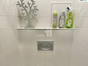 Pronájem bytu 1+kk, Praha - Malešice, Počernická, 24 m2