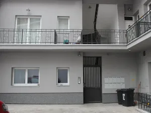 Pronájem bytu 2+1, Praha - Žižkov, Husitská, 46 m2