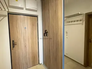 Pronájem bytu 1+kk, Praha - Hloubětín, Waltariho, 34 m2