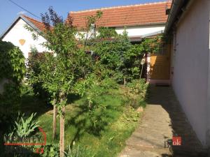 Prodej rodinného domu, Hlohovec, Ke kostelu, 50 m2