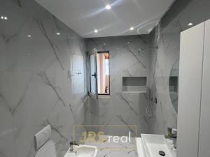 Prodej bytu 1+1, Durrës, Albánie, Shkembi i Kavajes, 95 m2