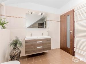Prodej rodinného domu, Černá Hora, Pod Kaštany, 129 m2