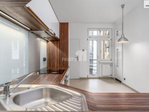 Prodej bytu 3+1, Praha - Holešovice, Vinařská, 105 m2