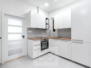 Pronájem bytu 3+1, Praha - Žižkov, Hartigova, 66 m2