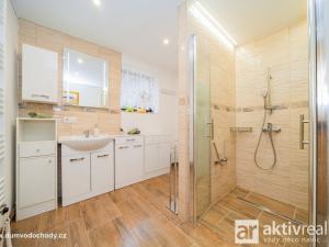 Prodej rodinného domu, Vodochody, 225 m2