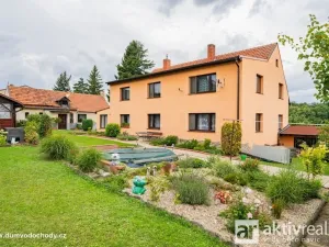 Prodej rodinného domu, Vodochody, 225 m2