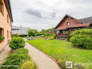 Prodej rodinného domu, Vodochody, 225 m2