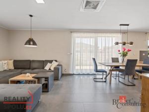 Prodej rodinného domu, Krakovany, 161 m2