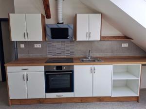 Pronájem bytu 2+kk, Sušice - Sušice II, Hrádecká, 52 m2