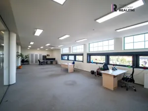 Pronájem kanceláře, Zlín - Prštné, třída Tomáše Bati, 33 m2