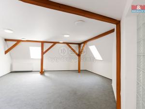 Pronájem bytu 3+1, Šternberk, ČSA, 110 m2