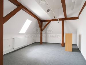 Pronájem bytu 3+1, Šternberk, ČSA, 110 m2