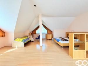 Pronájem rodinného domu, Praha, Granátová, 332 m2