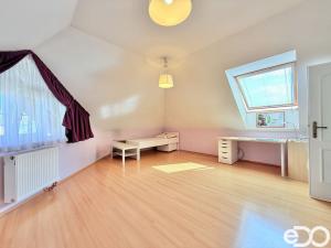 Pronájem rodinného domu, Praha, Granátová, 332 m2