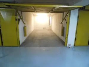 Pronájem garáže, Praha, Evropská, 18 m2
