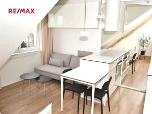 Pronájem bytu 1+kk, Plzeň, Edvarda Beneše, 25 m2