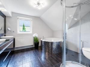 Prodej rodinného domu, Mníšek pod Brdy, Na Vyhlídce, 346 m2