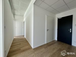 Pronájem kanceláře, Brno, třída Generála Píky, 49 m2