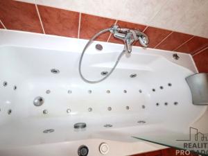 Pronájem bytu 2+1, Moravský Krumlov, Dělnická, 55 m2