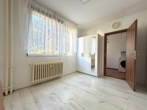 Pronájem bytu 3+kk, Plzeň - Doubravka, Popelnicová, 49 m2
