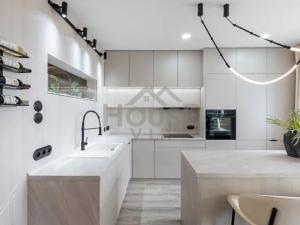 Prodej bytu 1+kk, Praha - Újezd nad Lesy, Velebného, 37 m2