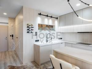 Prodej bytu 1+kk, Praha - Újezd nad Lesy, Velebného, 37 m2