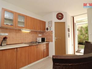 Prodej bytu 1+1, Karlovy Vary, Kolmá, 35 m2