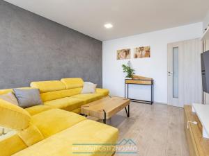 Prodej bytu 3+1, Znojmo, Dukelských bojovníků, 70 m2